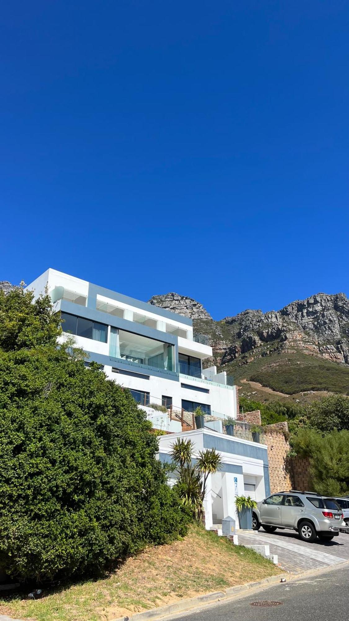 Camps Bay Blue Self-catering *