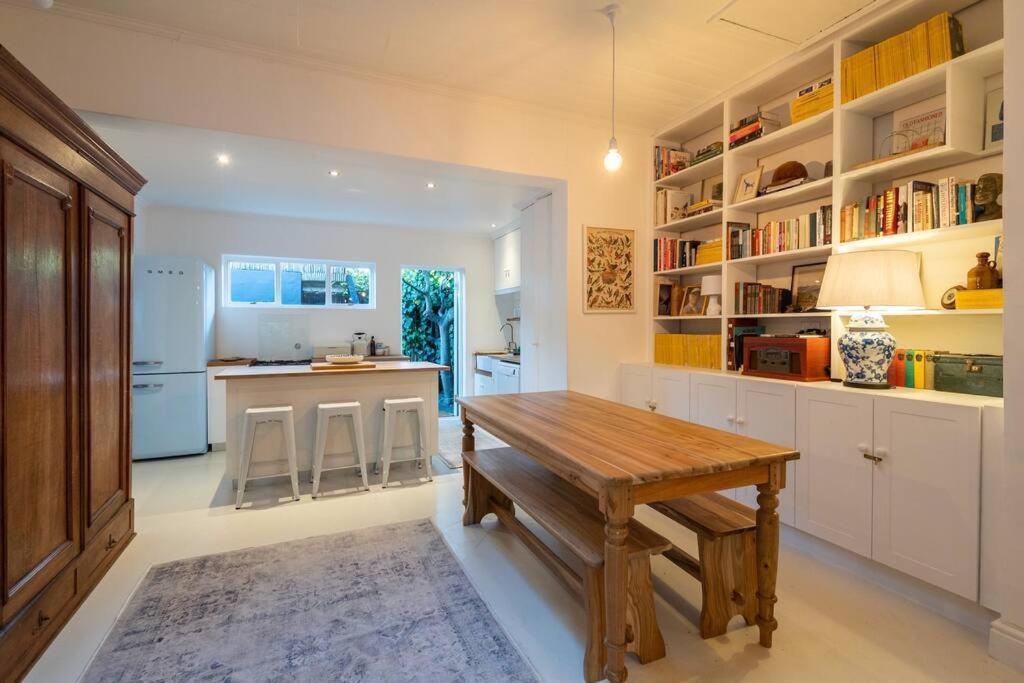 Apartment Snug Haven Cape Town