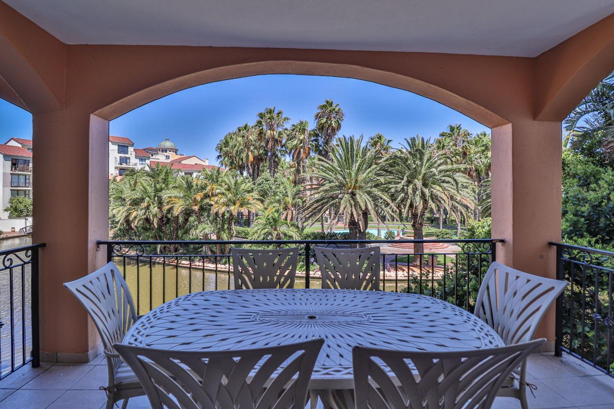 Apartment 102 Palma Eyrie *