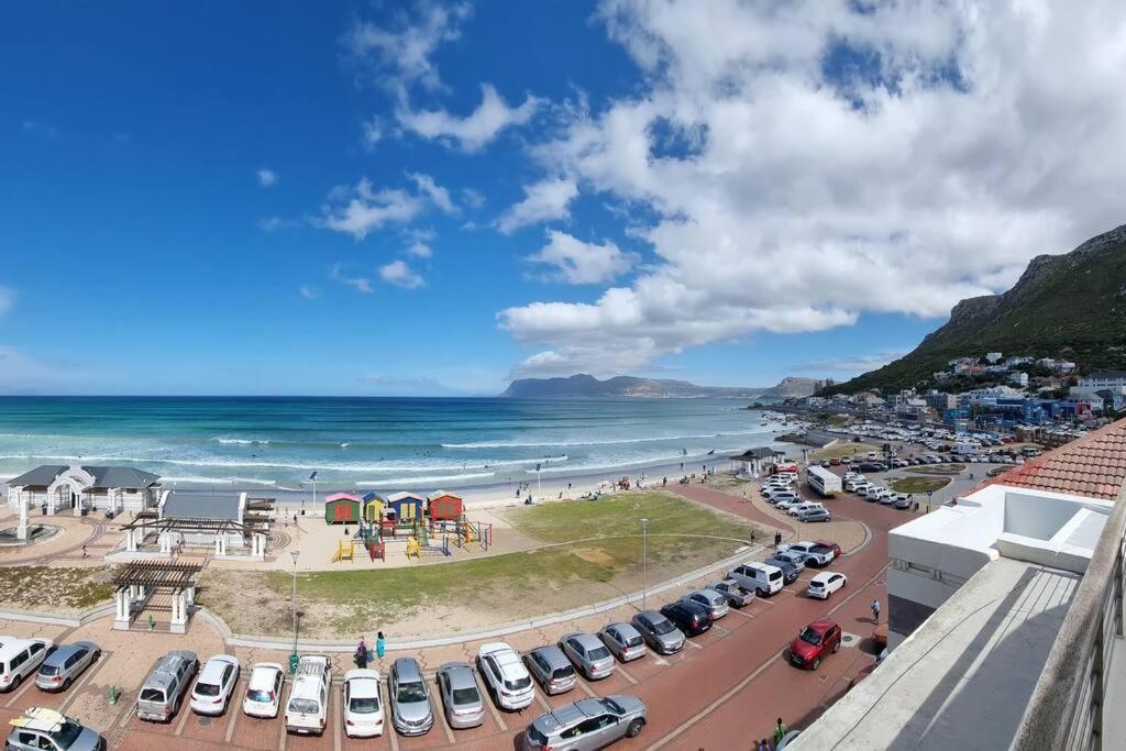 Beachfront On Muizenberg Surfers Corner *