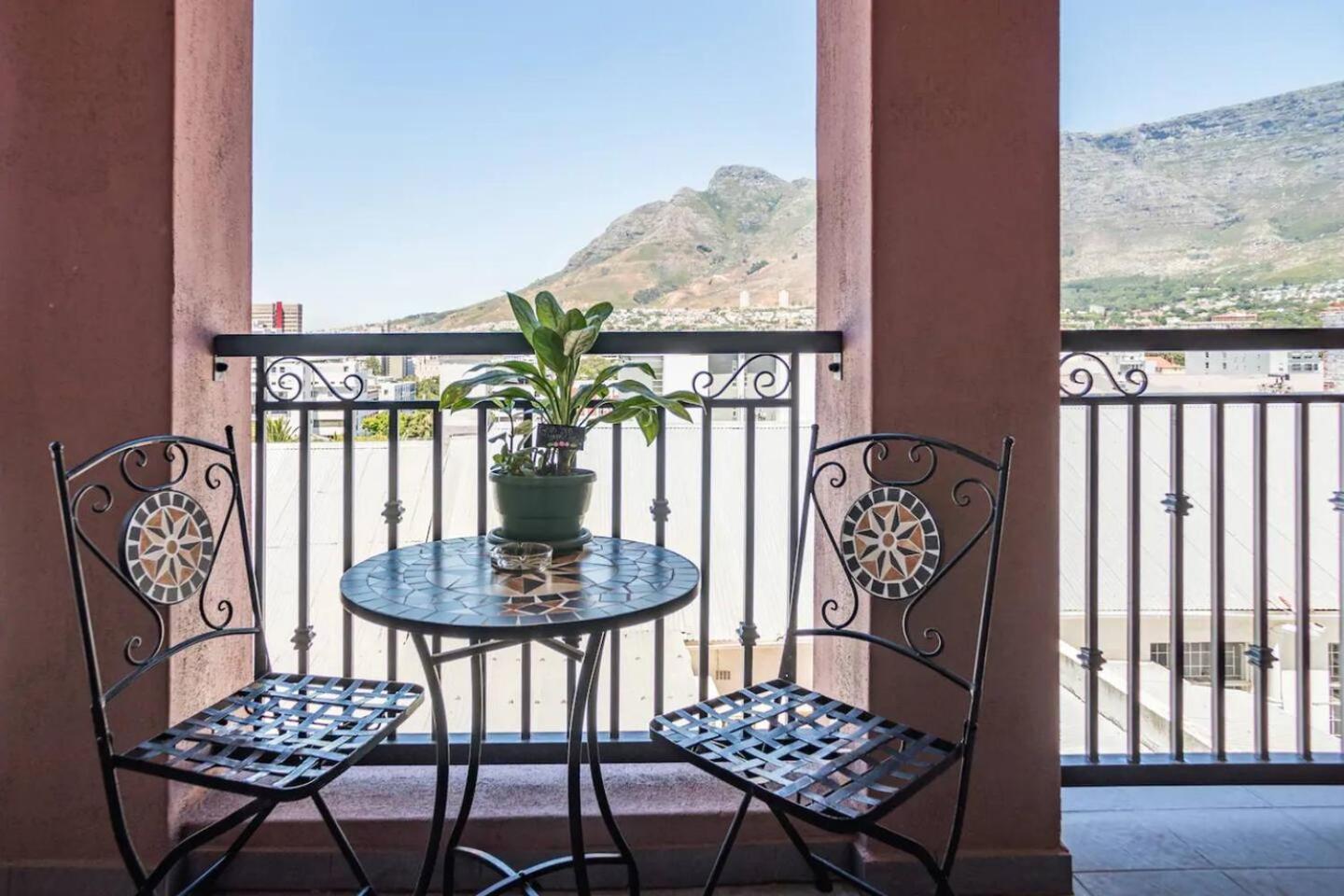 Casa de hóspedes Nazari House Cidade Do Cabo