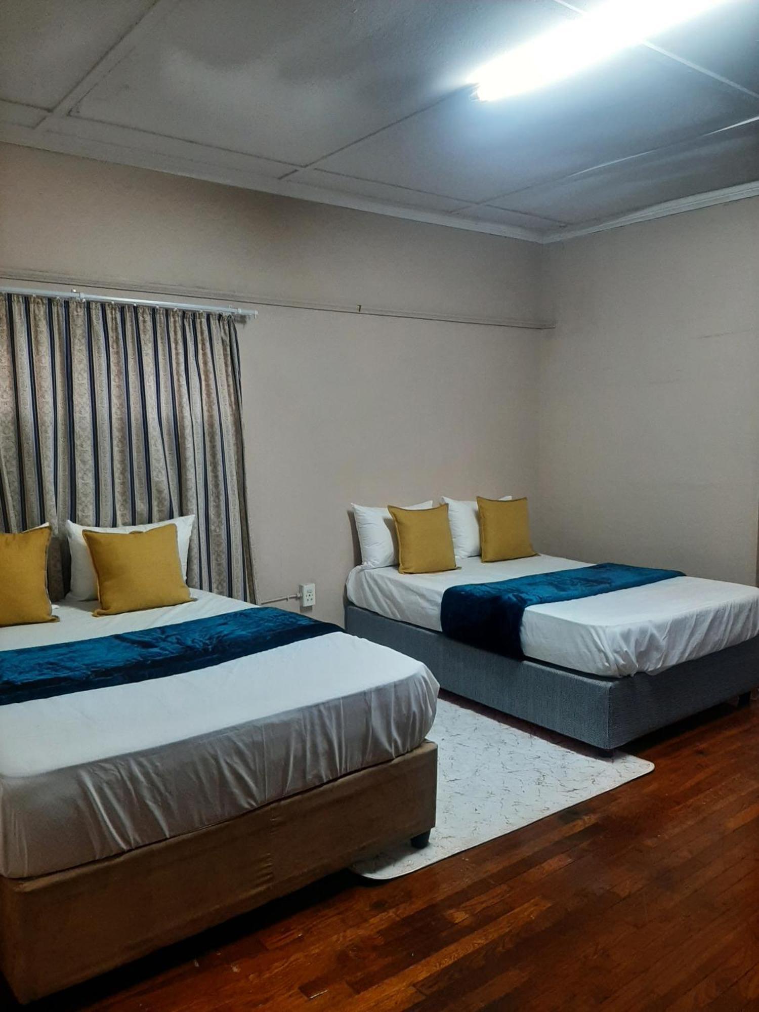 Guest house Triple S *