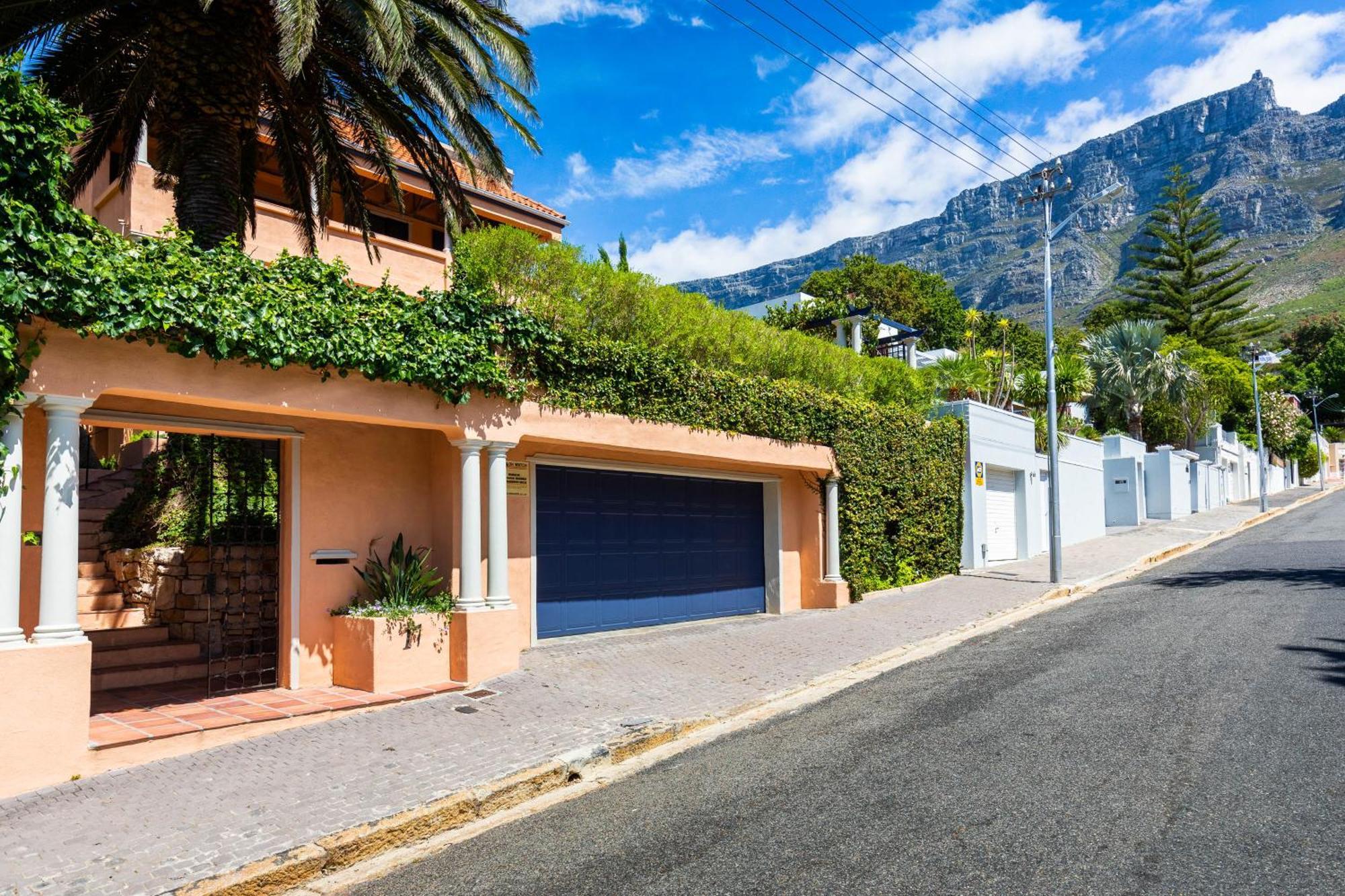 Kensington Views 2* Cape Town