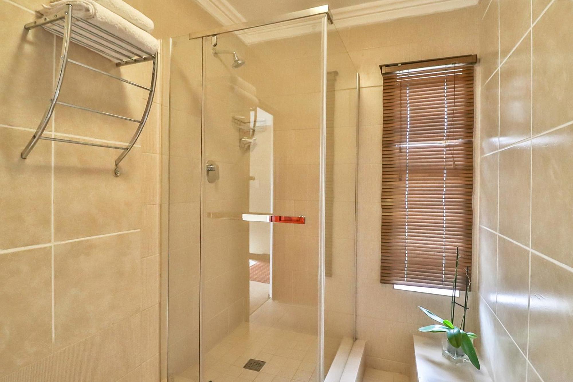 Kwantu 2 Guest house *