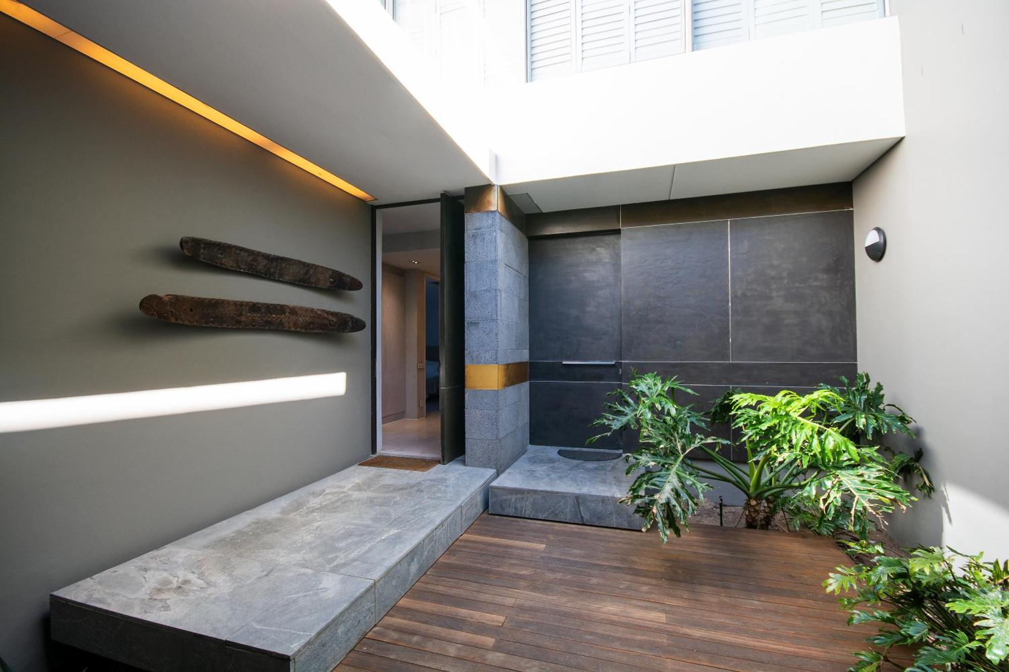 Luxury Camps Bay Penthouse With Spectacular Views *