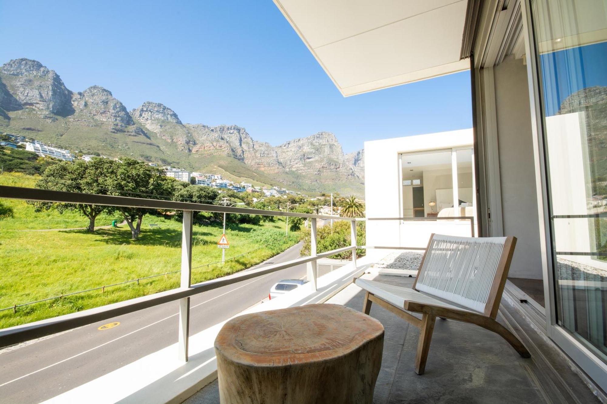 Luxury Camps Bay Penthouse With Spectacular Views Apartment