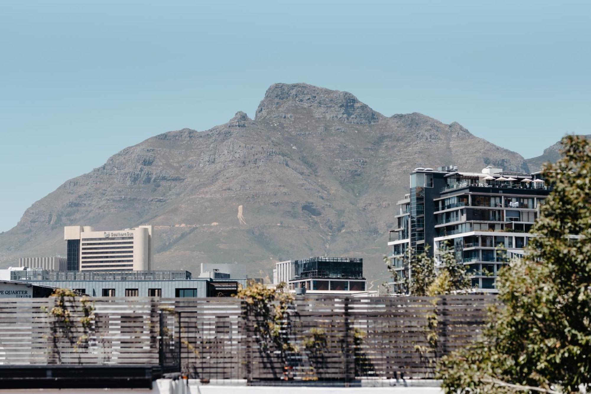 Mediterranean Style In De Waterkant Guest house