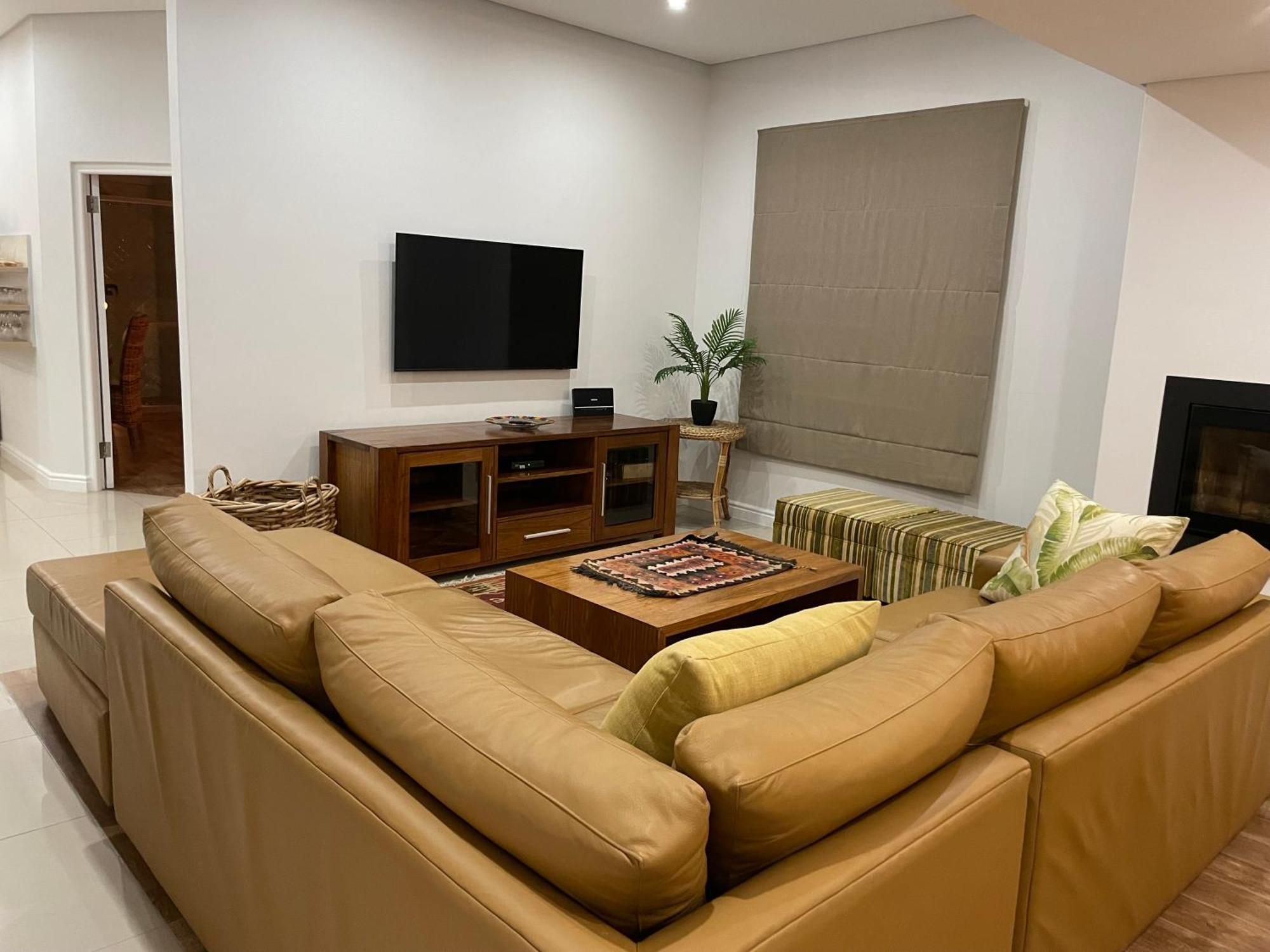 Villa 29ntanglewood Cr, Sunset Links Residential Estate *