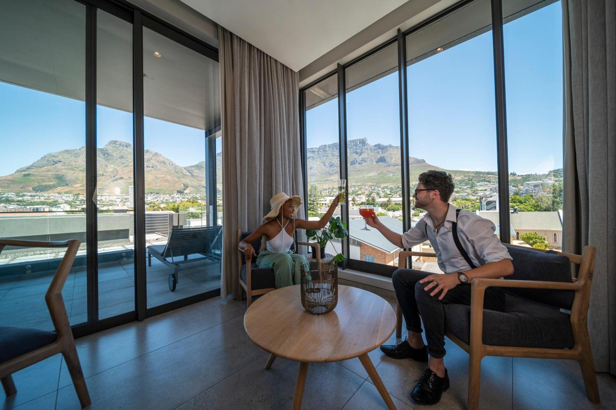 Hotel Kloof Street - Lion Roars & Cape Town