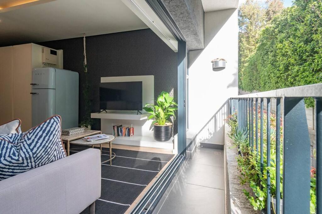 Gem In The Heart Of Sea Point With Backup Power Apartment *