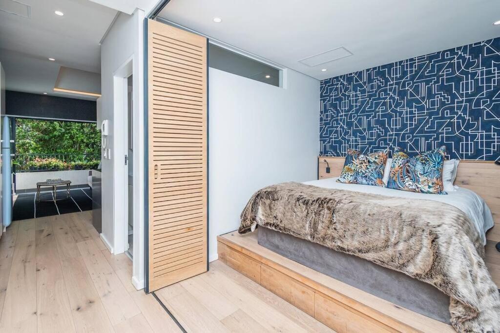 Gem In The Heart Of Sea Point With Backup Power *