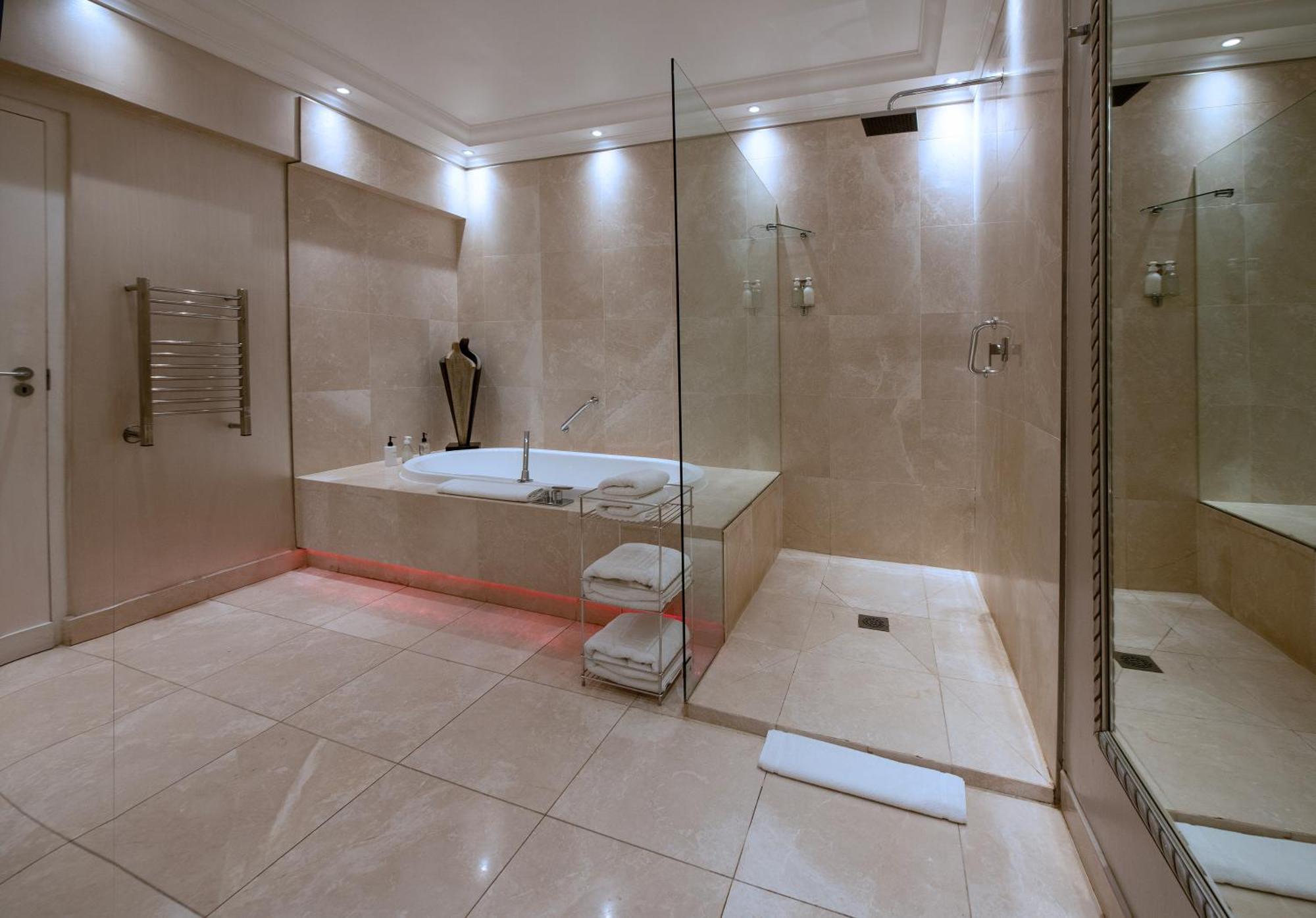 The Clarendon - Bantry Bay Hotel Cape Town