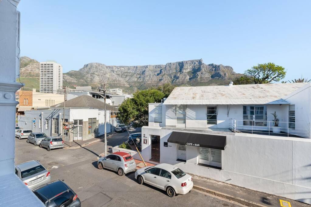 Apartment Victorian 2Br Views, Charm & Central Stay Cape Town