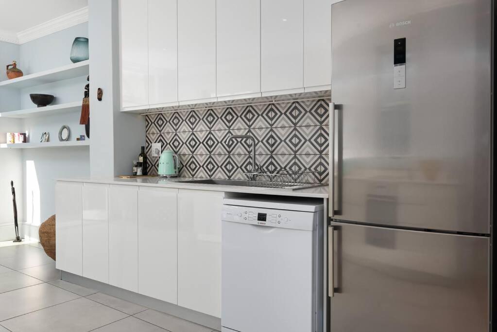 Apartment Victorian 2Br Views, Charm & Central Stay