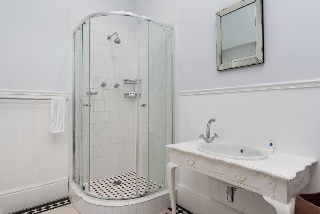 Victorian 2Br Views, Charm & Central Stay * Cape Town