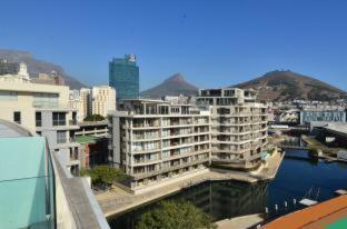 Apartment 410 Harbour Bridge