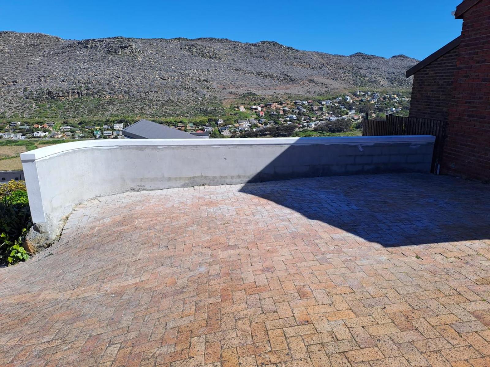 Apartment In Glencairn