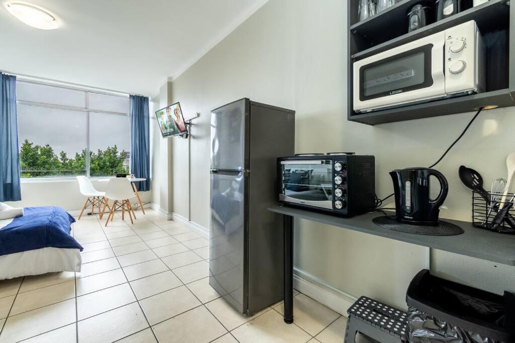 Kloof Street-heart Of The With Parking And Netflix Apartment *