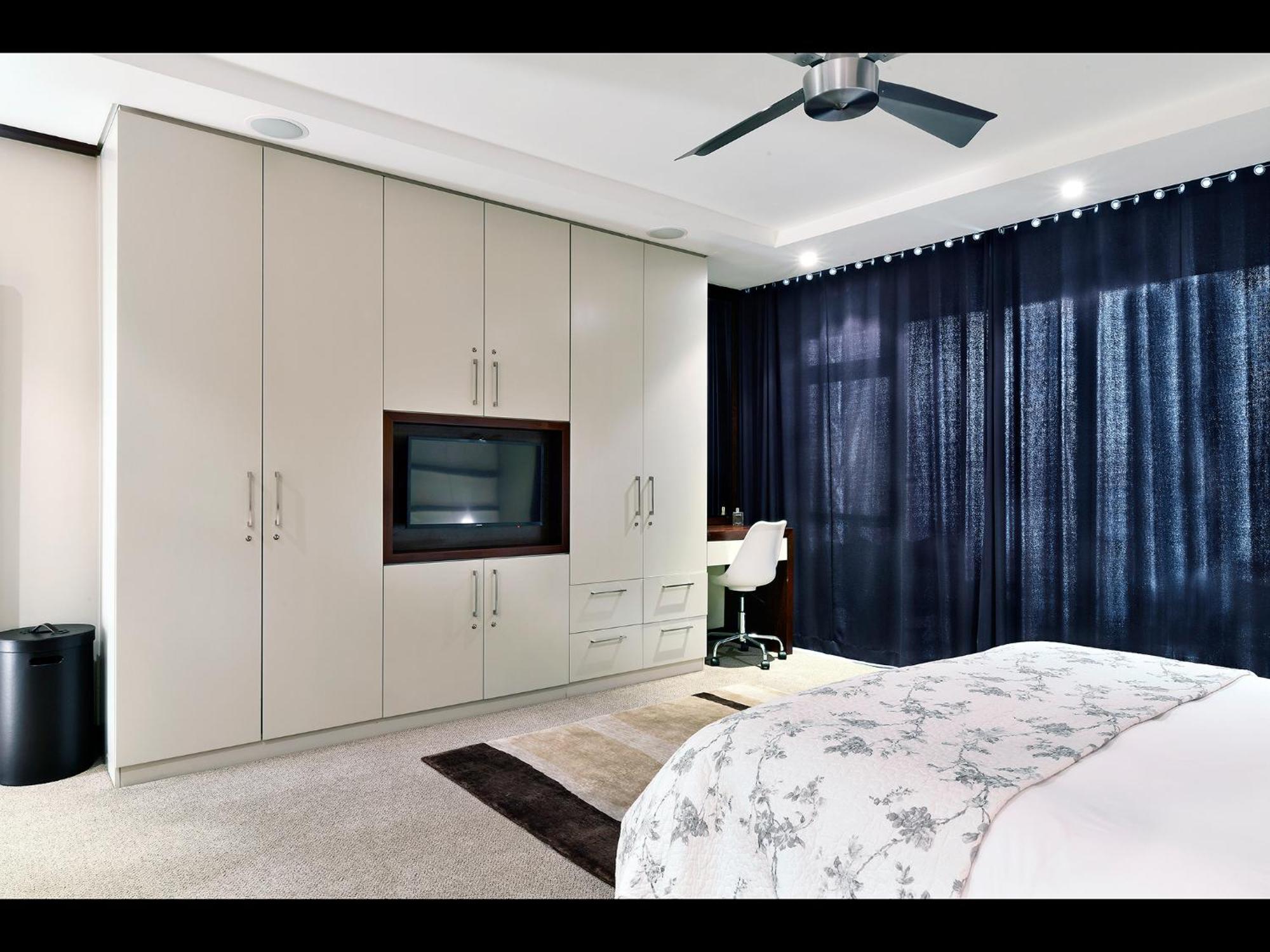 The Crystal 203 Camps Bay - Back-up Power Cape Town