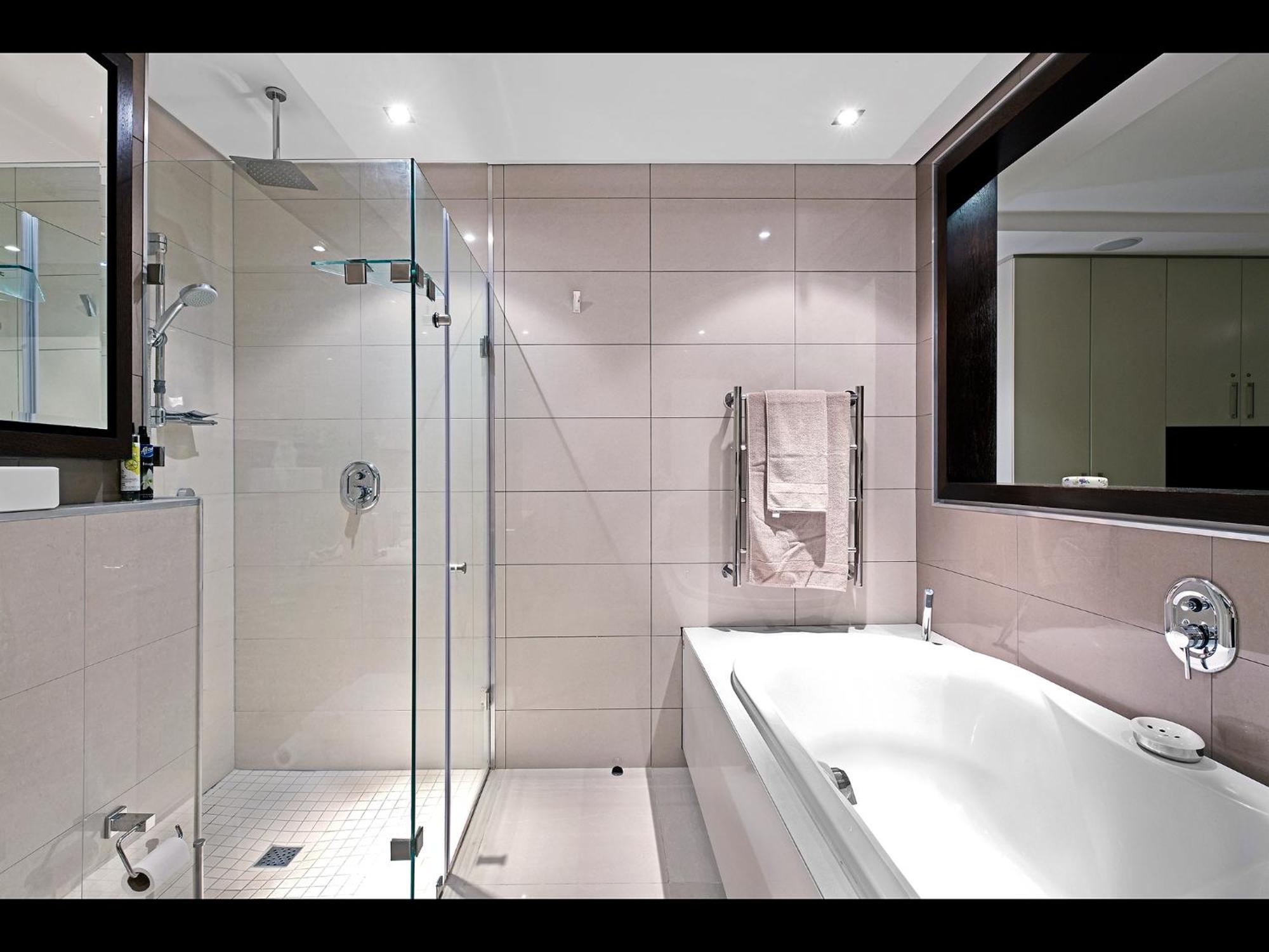 The Crystal 203 Camps Bay - Back-up Power Cape Town