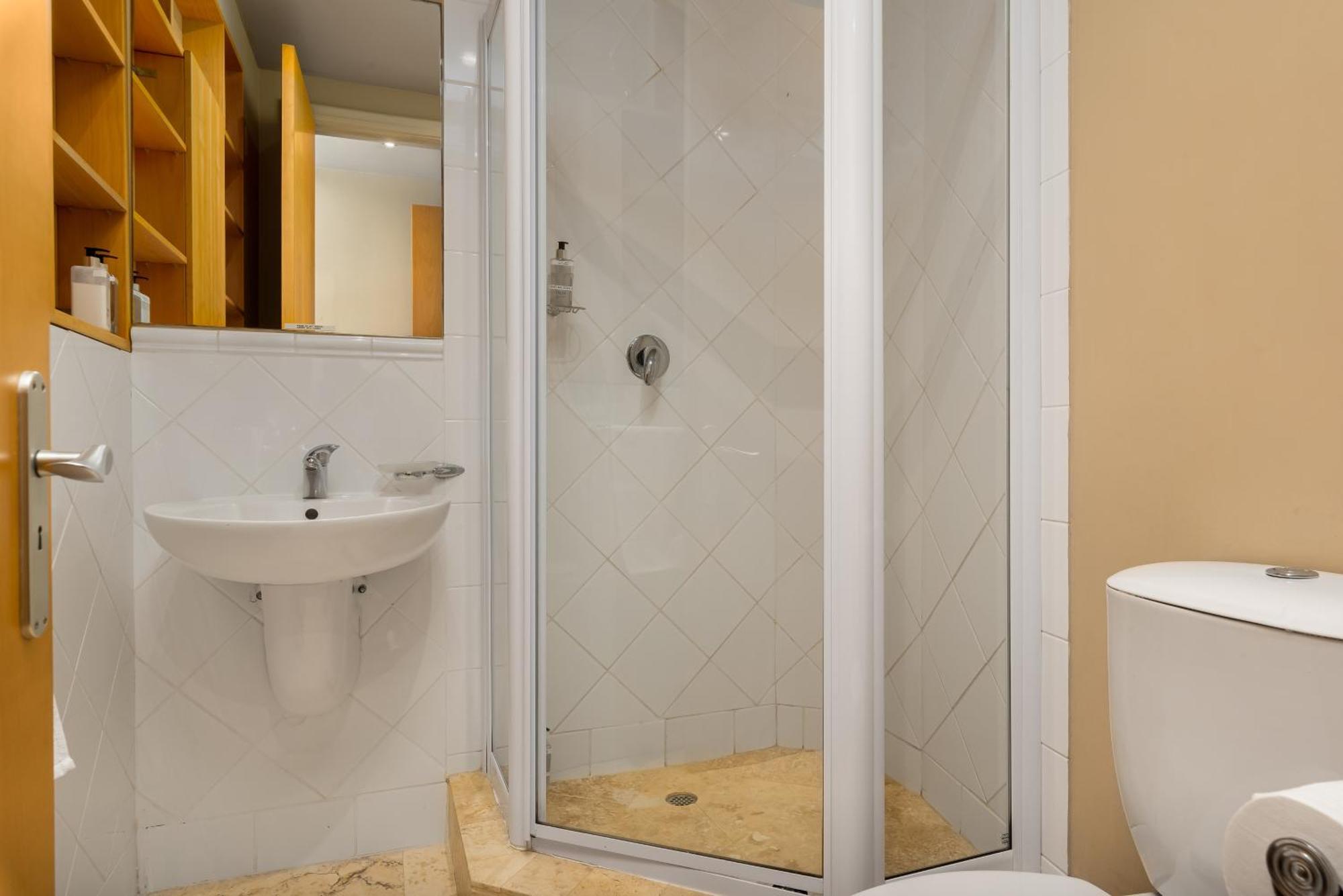 Clifton Haven With Ocean View, Pool, Braai & Office Villa