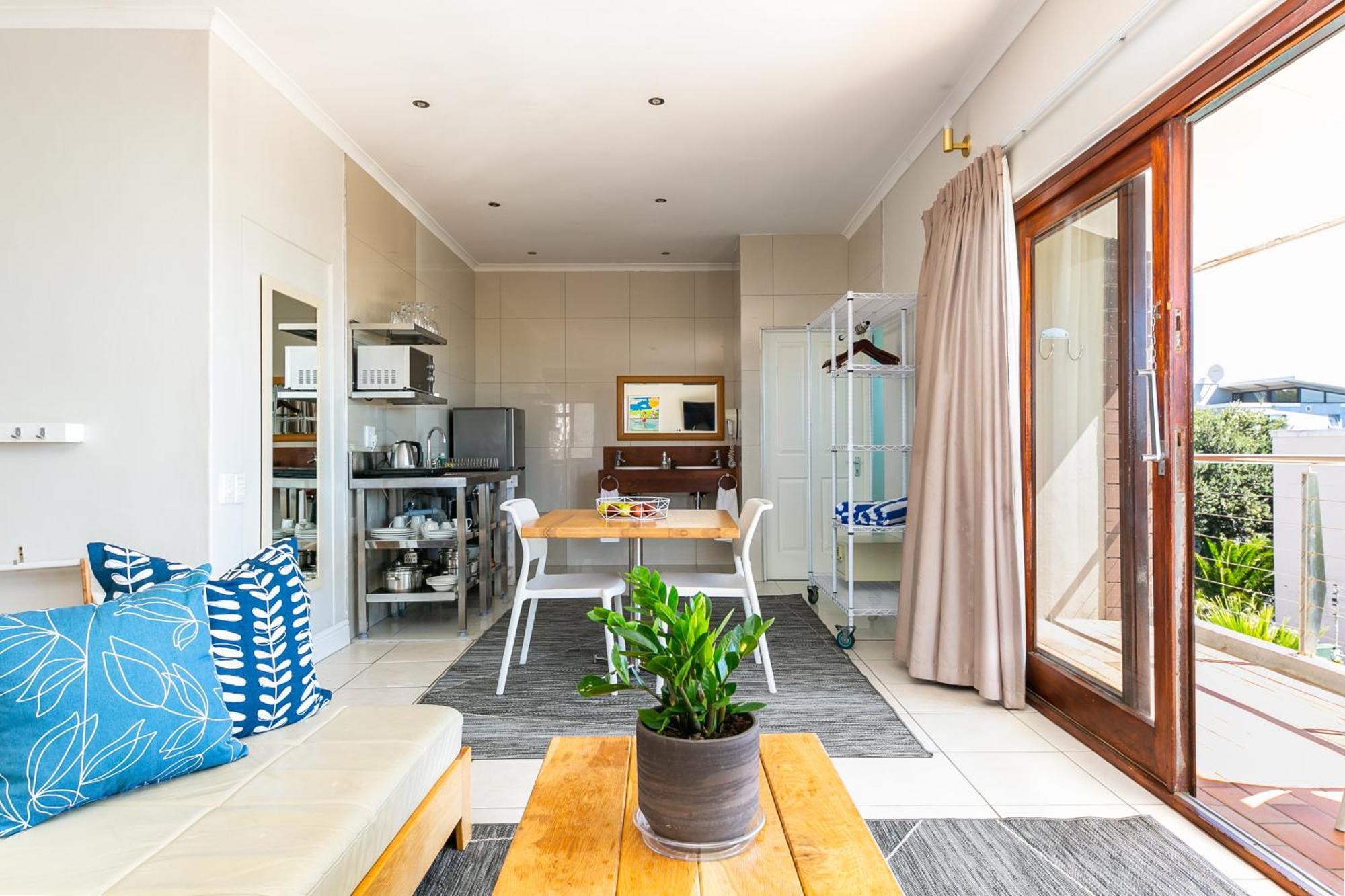Camps Bay Village 3* Cape Town