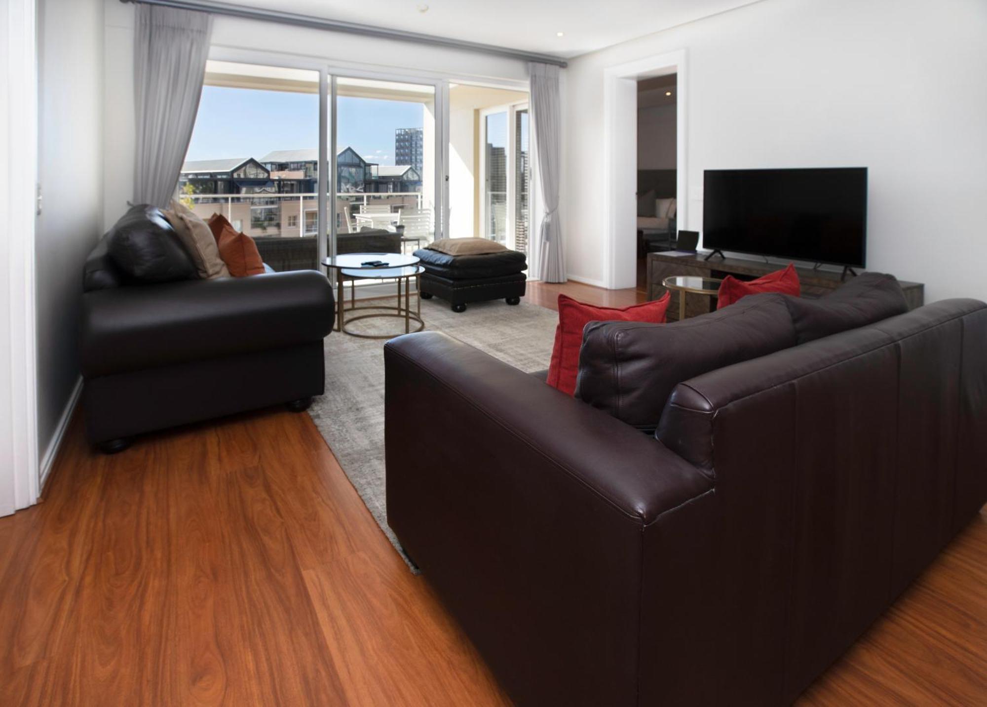 Mountain Marina Luxury Apartment