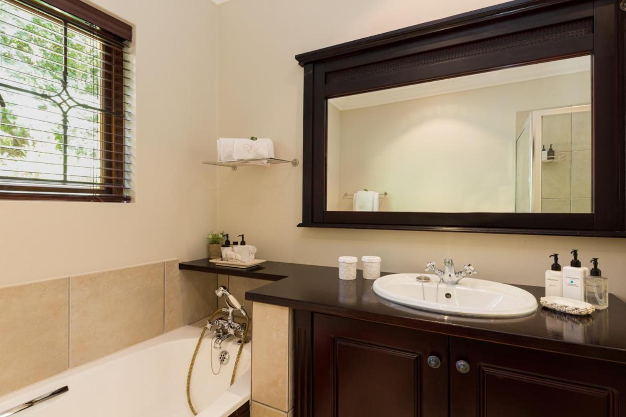 Fernwood Manor Boutique 5*