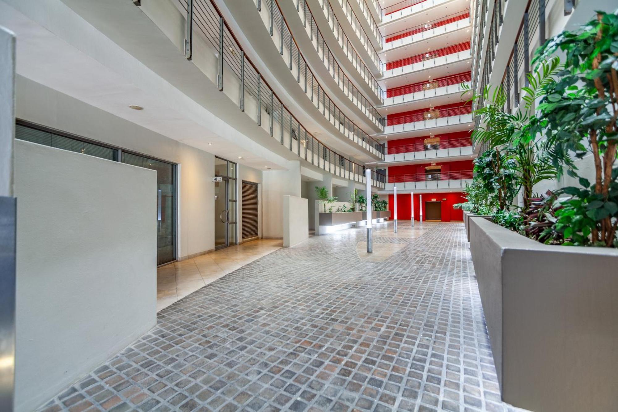 Apartment Modern 1 Bedroom No Loadshedding Cape Town