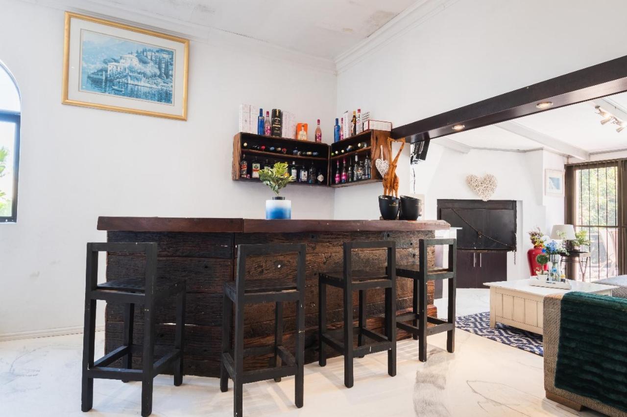 Joyous Luxuries Guest house Cape Town