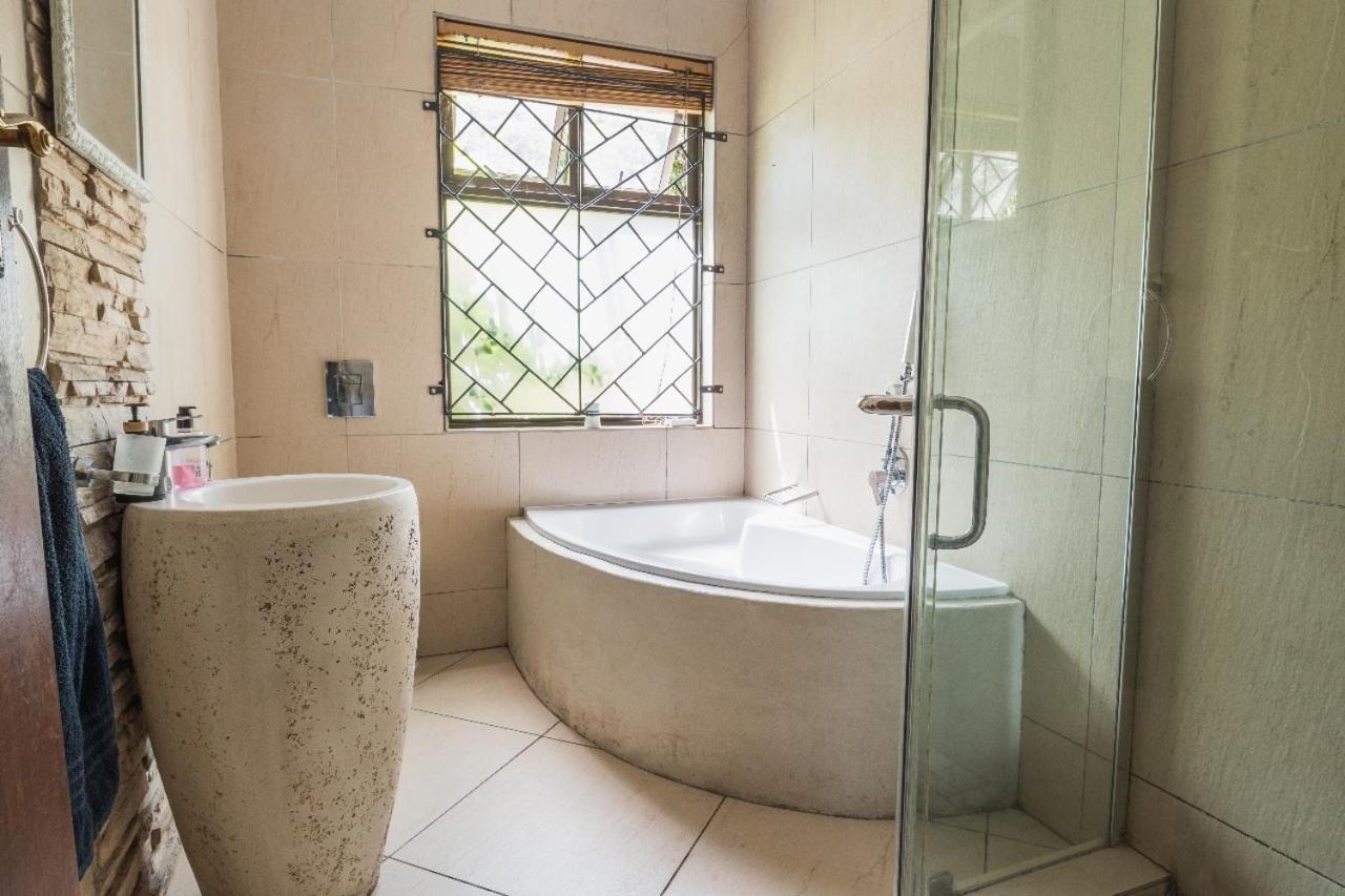 Guest house Joyous Luxuries Cape Town