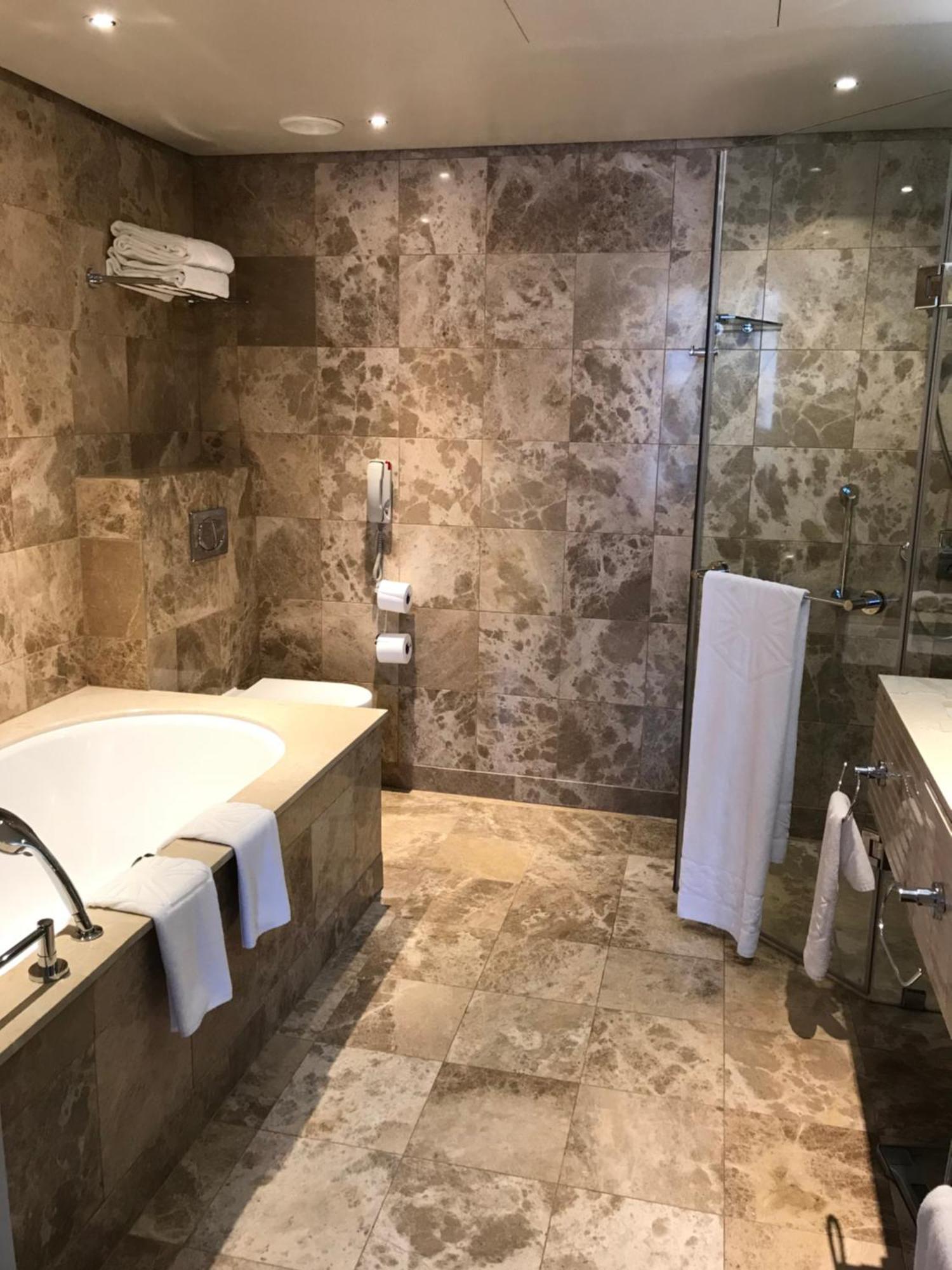 Aparthotel Taj - Private Luxury One Bedroom *