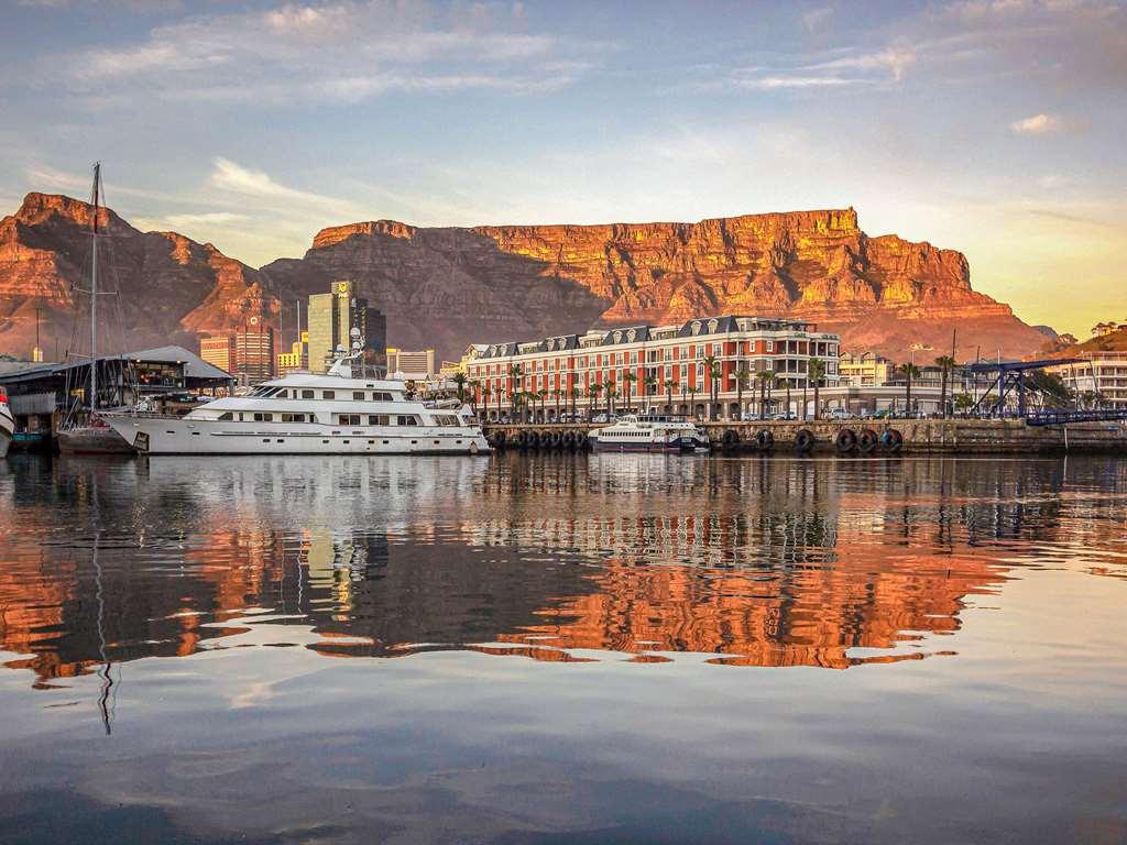 Hotel Cape Grace, A Fairmont Managed