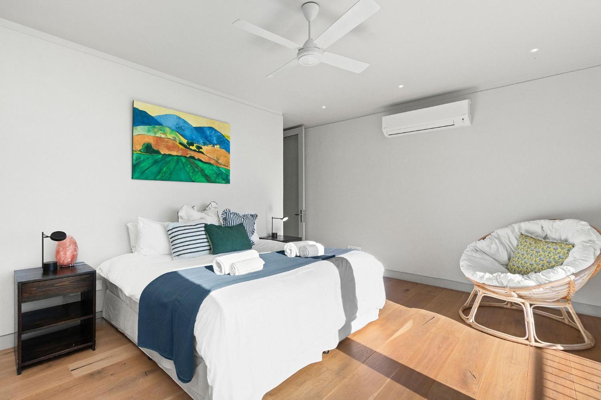 Dal 8 By Host Agents * Cape Town
