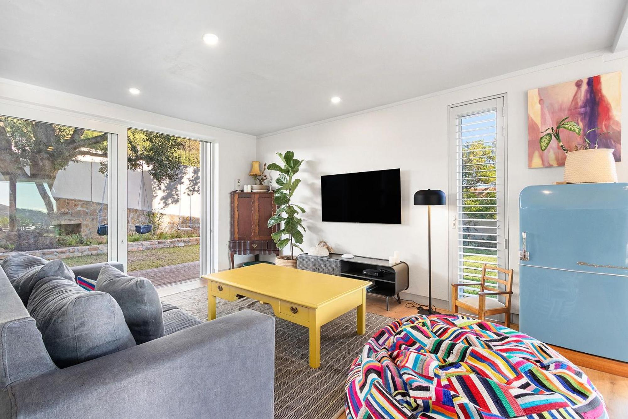 Dal 8 By Host Agents * Cape Town