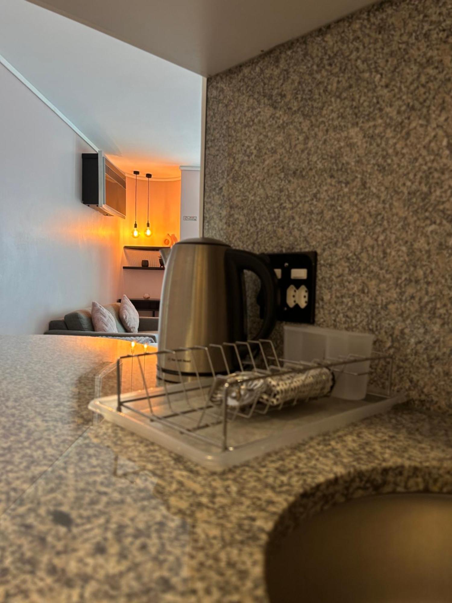 Apartment Blissful At The Flamingo