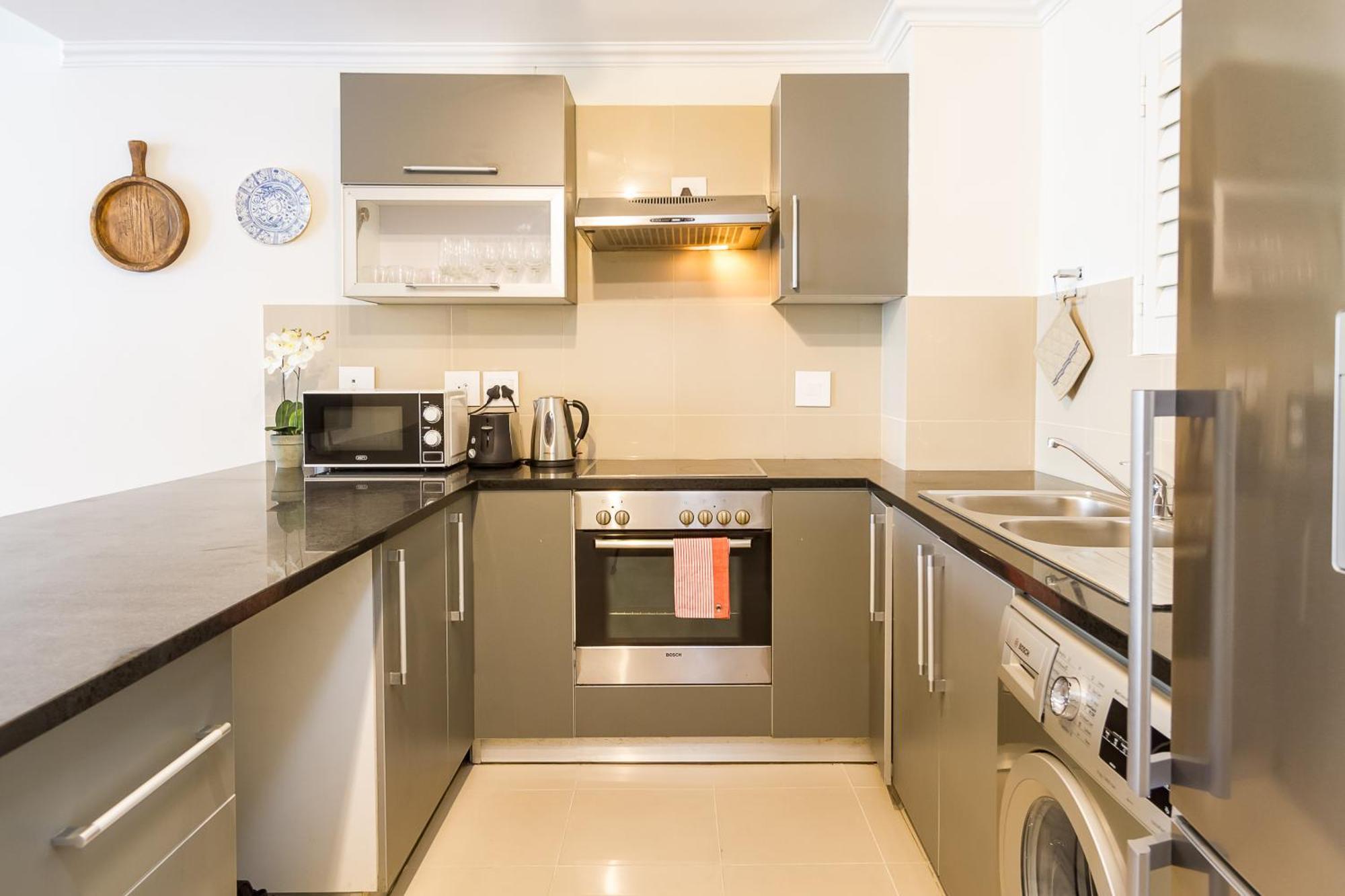 Flatrock Apartment *
