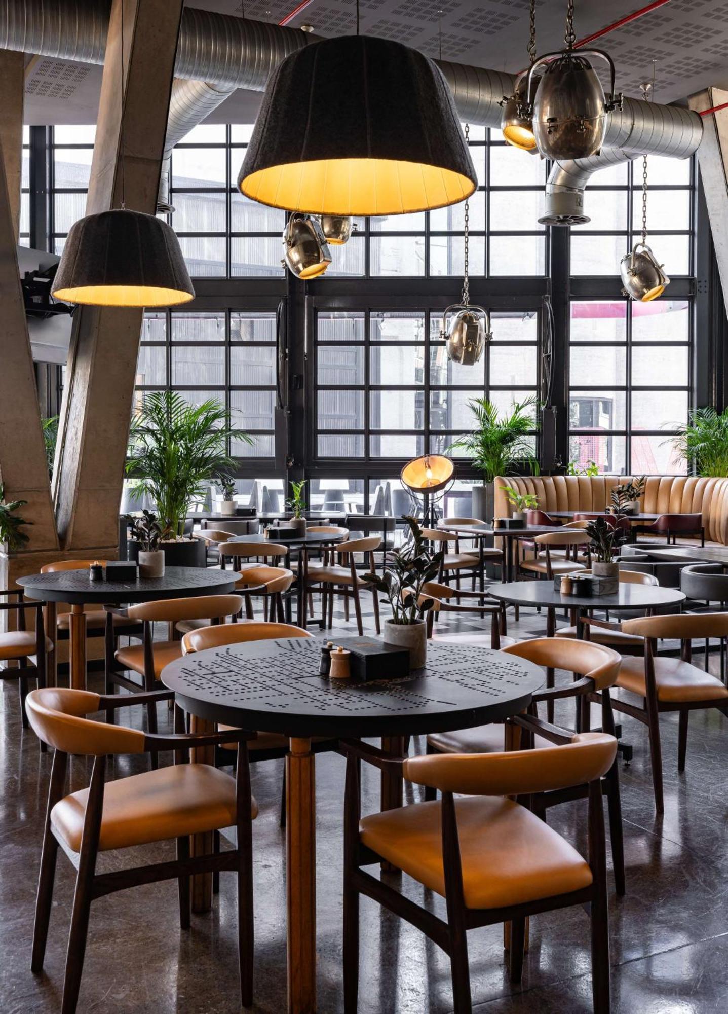 Radisson Red V&a Waterfront Hotel 3*