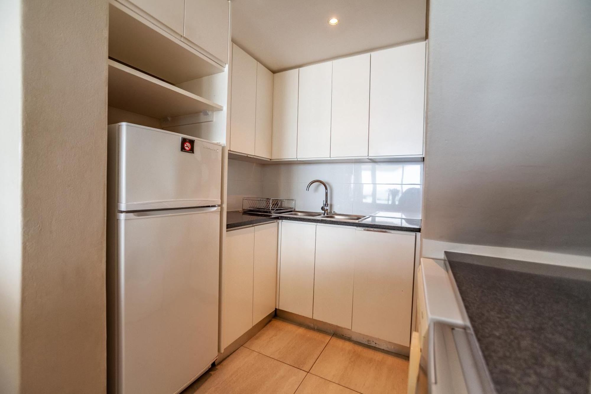 Apartment Luxury Private Beachfront 2 Bedroom Dolphin Apartment, Blouberg, Cape Town