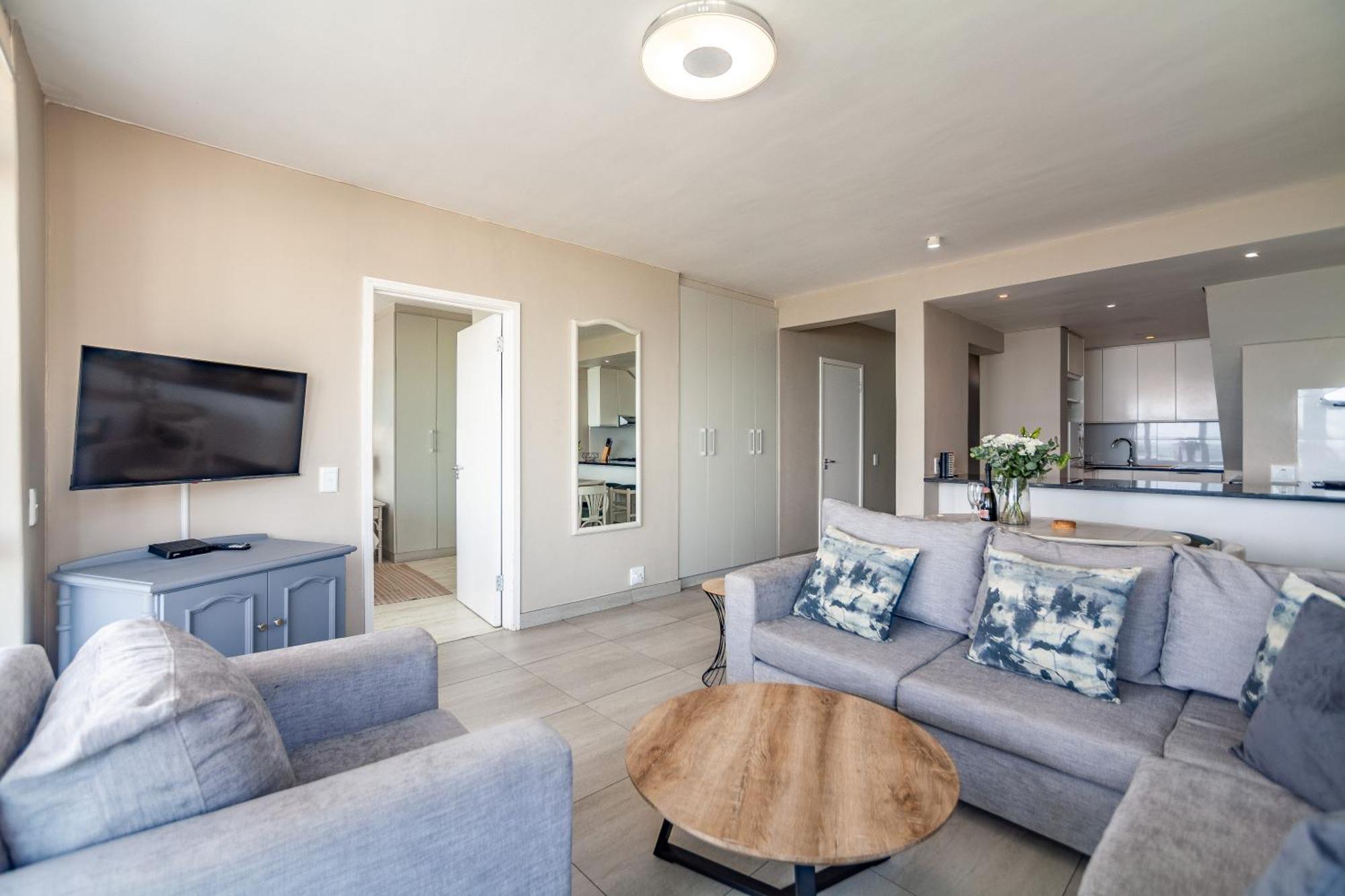 Luxury Private Beachfront 2 Bedroom Dolphin Apartment, Blouberg, Apartment