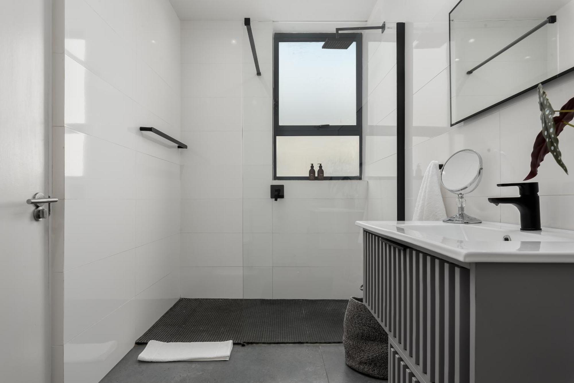 Apartment Adderley Terraces K03 Cape Town