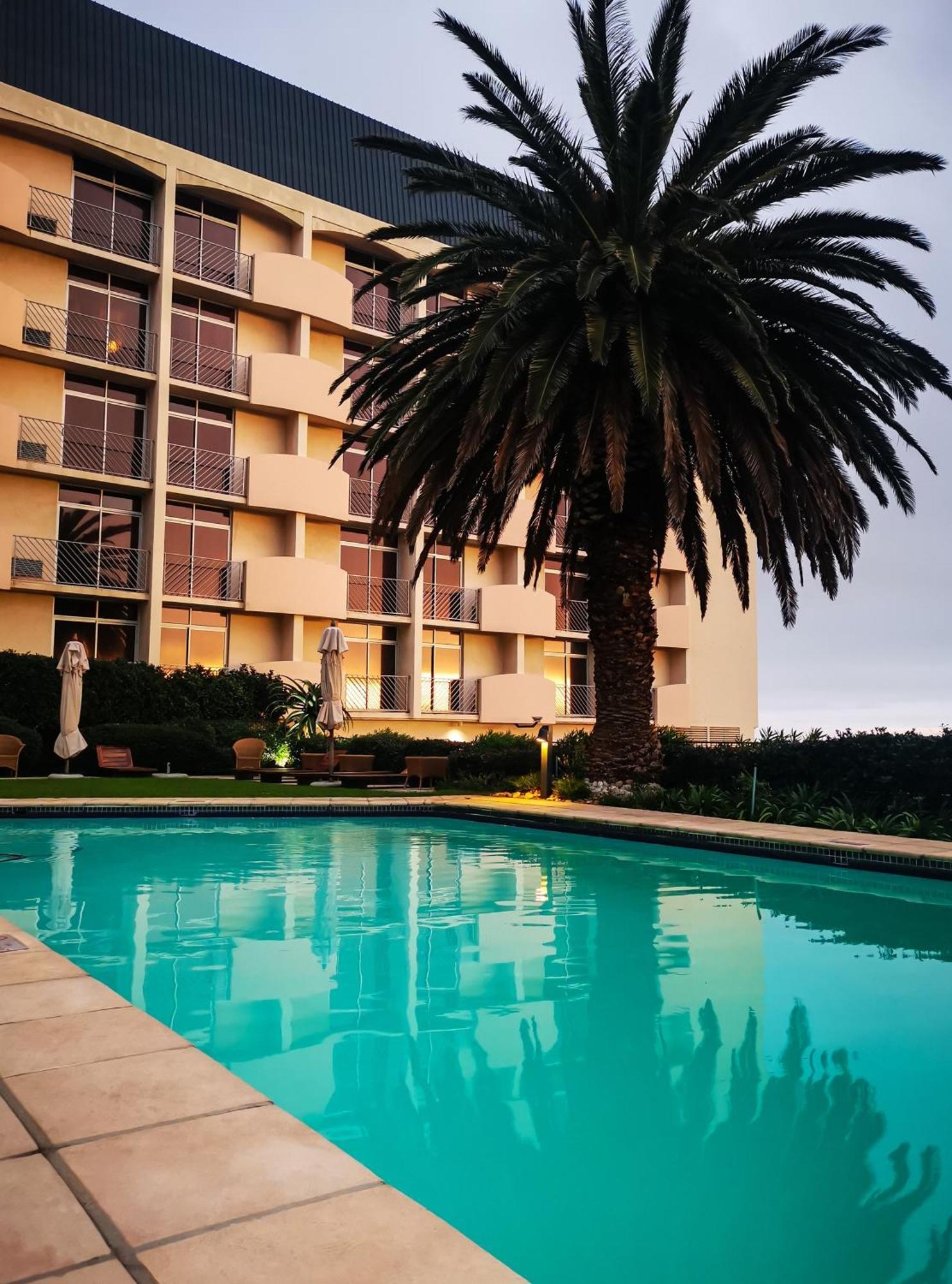 Garden Court Nelson Mandela Boulevard