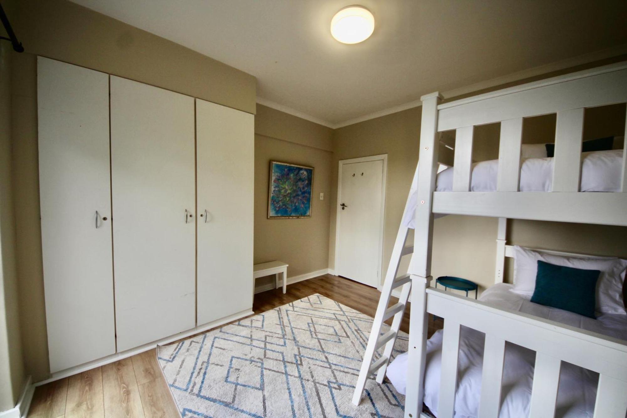 Holiday home Family Home+views+pets+garden+solar