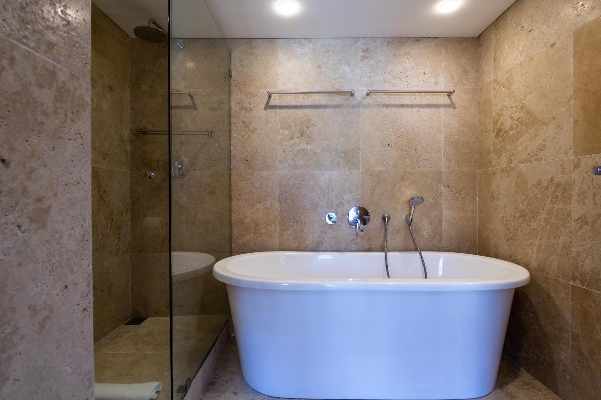 Rockwell 613 By Ctha Apartment *
