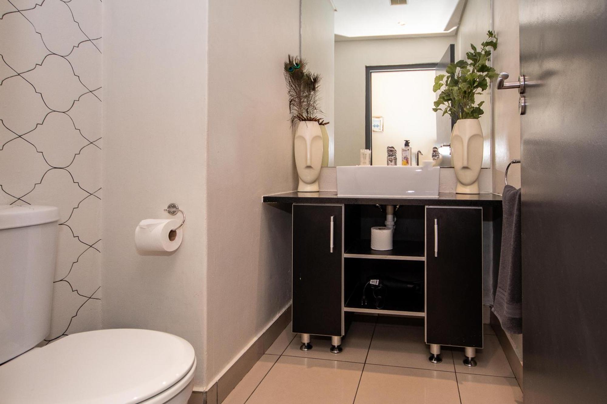 Bowl Stylish Home, In Walking Distance Flatrock Cape Town
