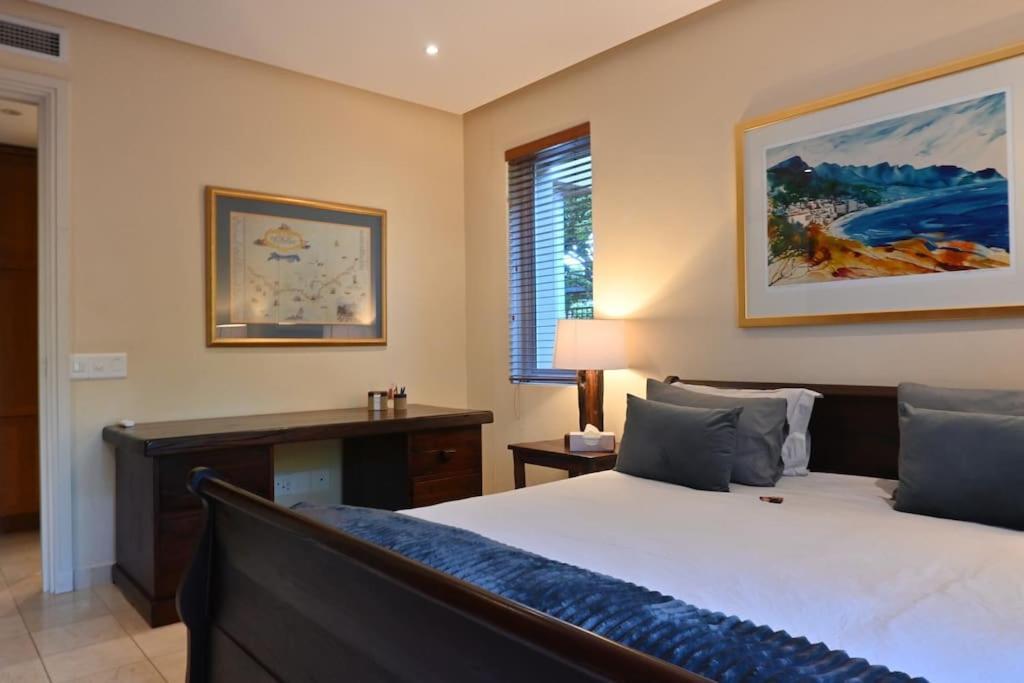 Luxurious In Waterfront Apartment Cape Town
