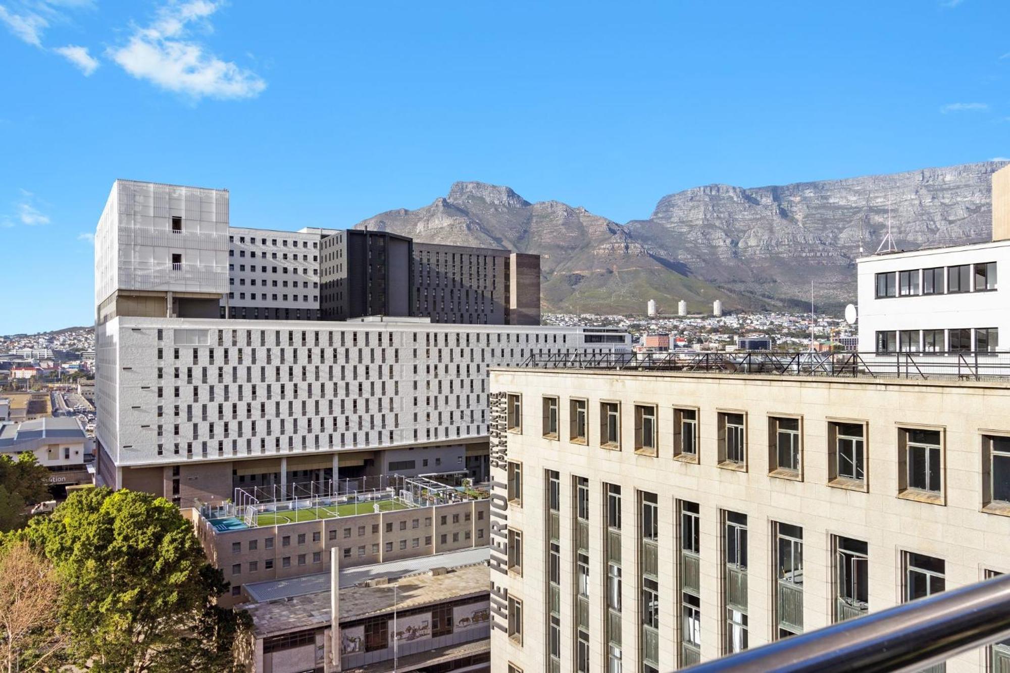 Fountain 1102 By Host Agents * Cape Town