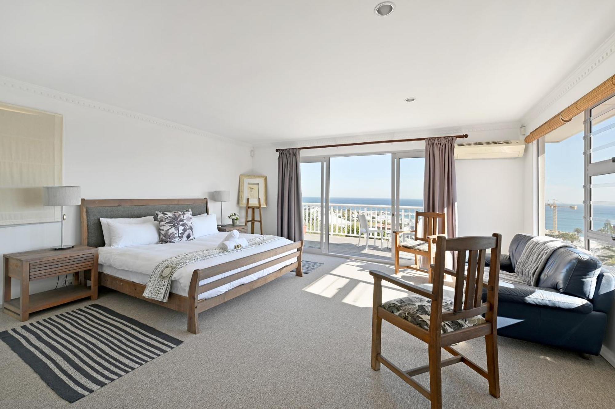 Perfect Location Walk To And Sea Views * Cape Town