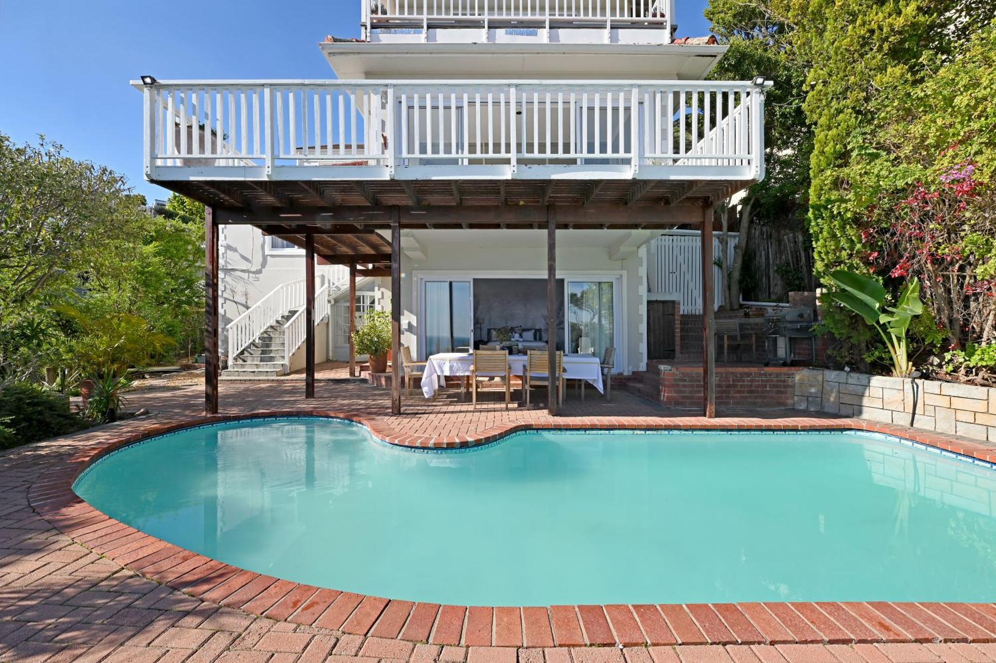 Perfect Location Walk To And Sea Views * Cape Town