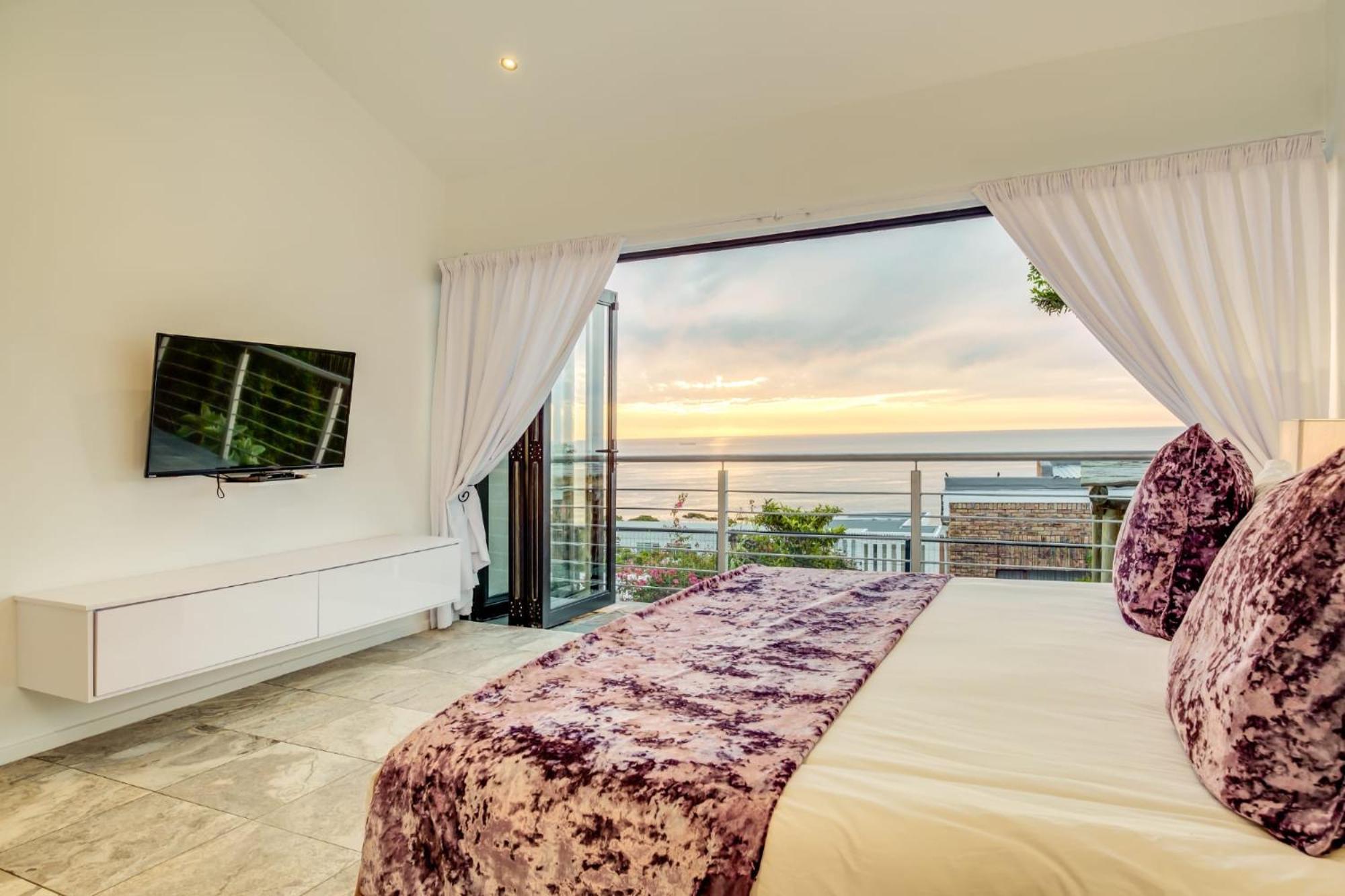 Sunset Views * Cape Town